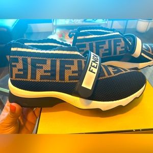 FENDI LOVE KNIT SNEAKERS